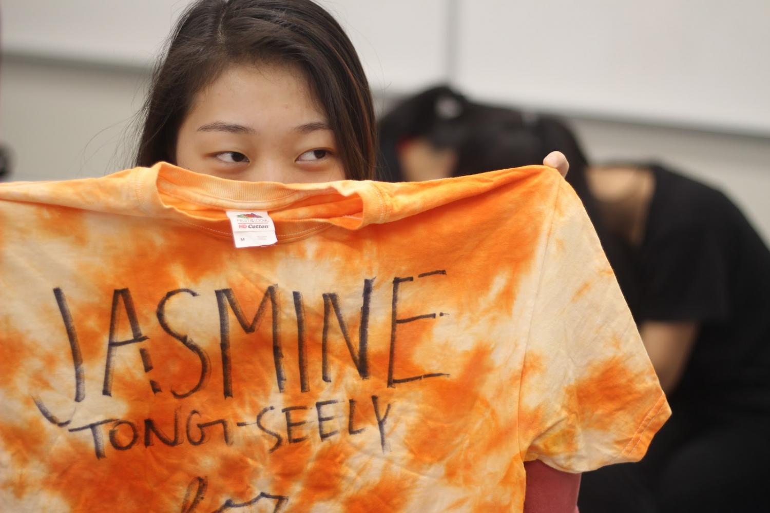 Sophomore Erin Choi shows off her support for Vice Presidential-elect, Jasmine Tong Seely. 