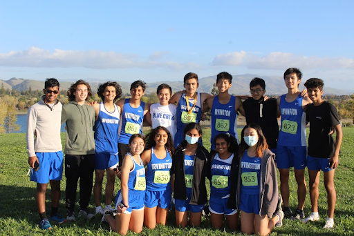 Irvington’s girls and boys varsity team, pictured after MVALS on Nov. 4 at Quarry Lakes.